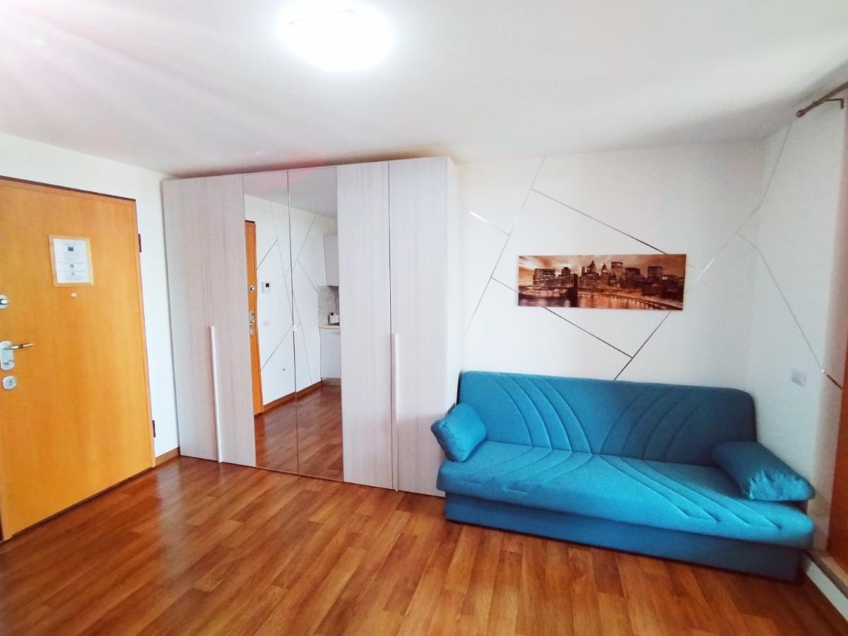 Skai Apartment Рим Екстериор снимка